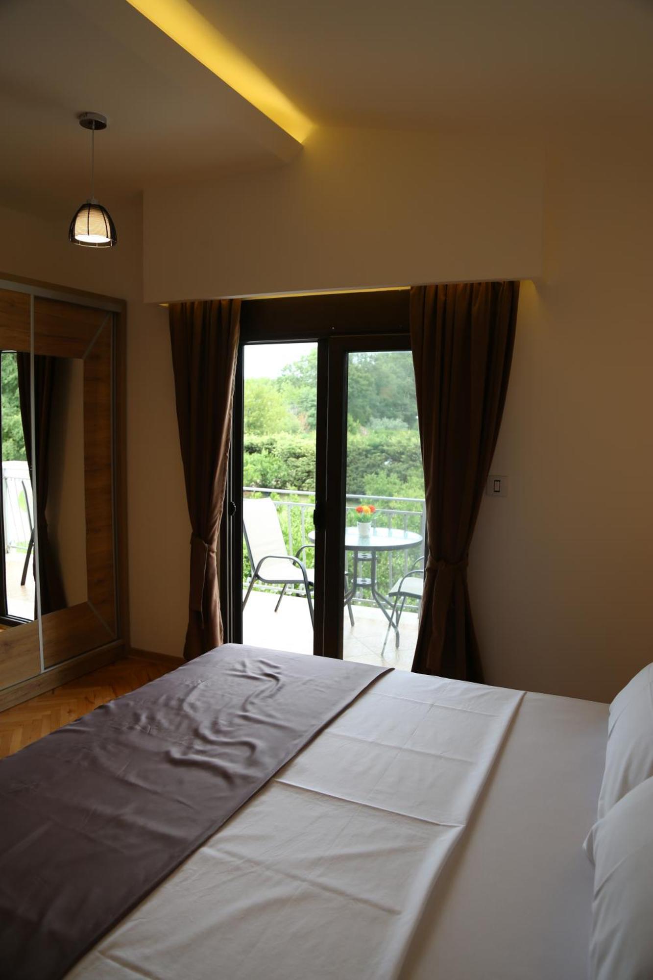 Hotel Comfort & Villas Donji Stoj Extérieur photo