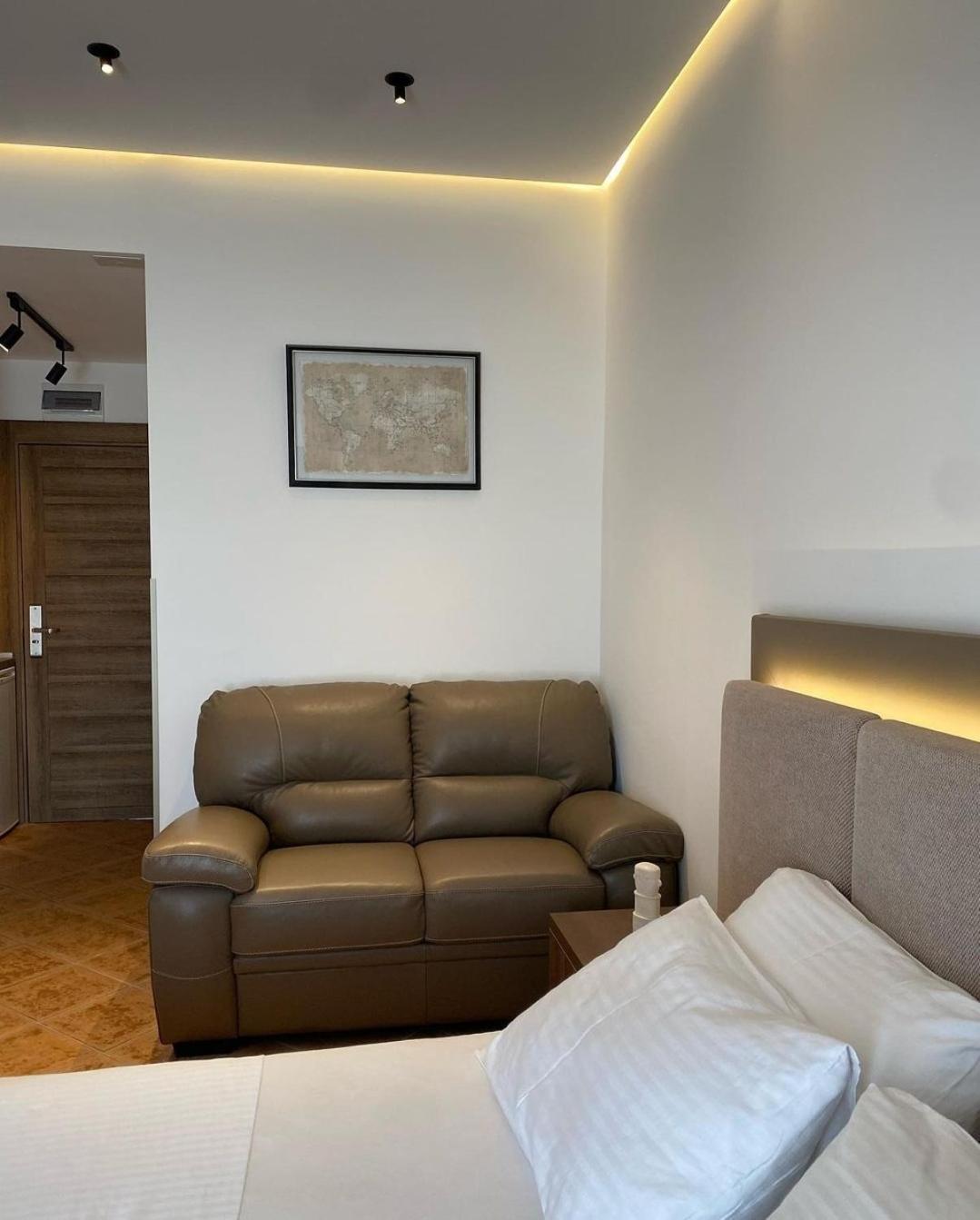 Hotel Comfort & Villas Donji Stoj Extérieur photo