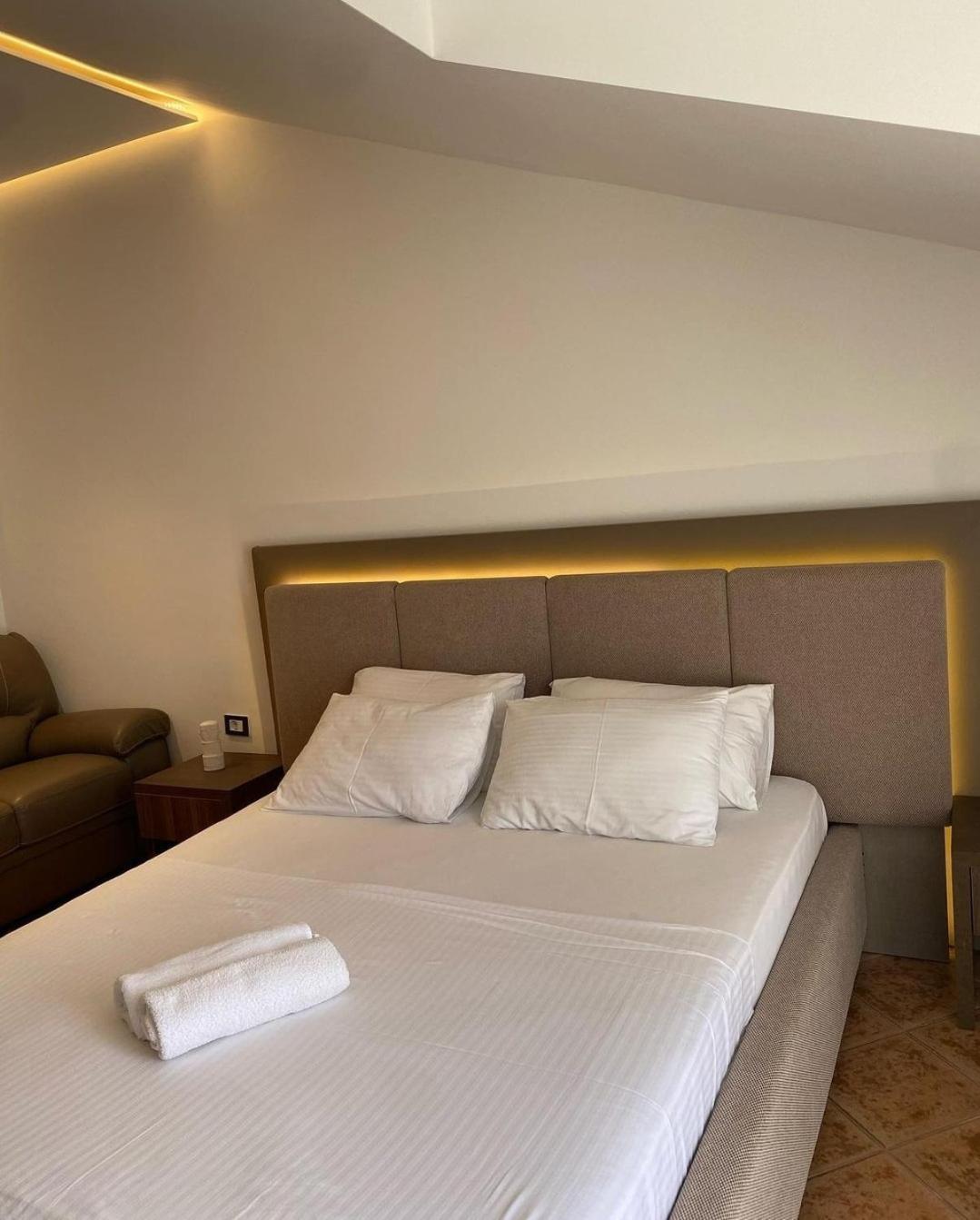 Hotel Comfort & Villas Donji Stoj Extérieur photo
