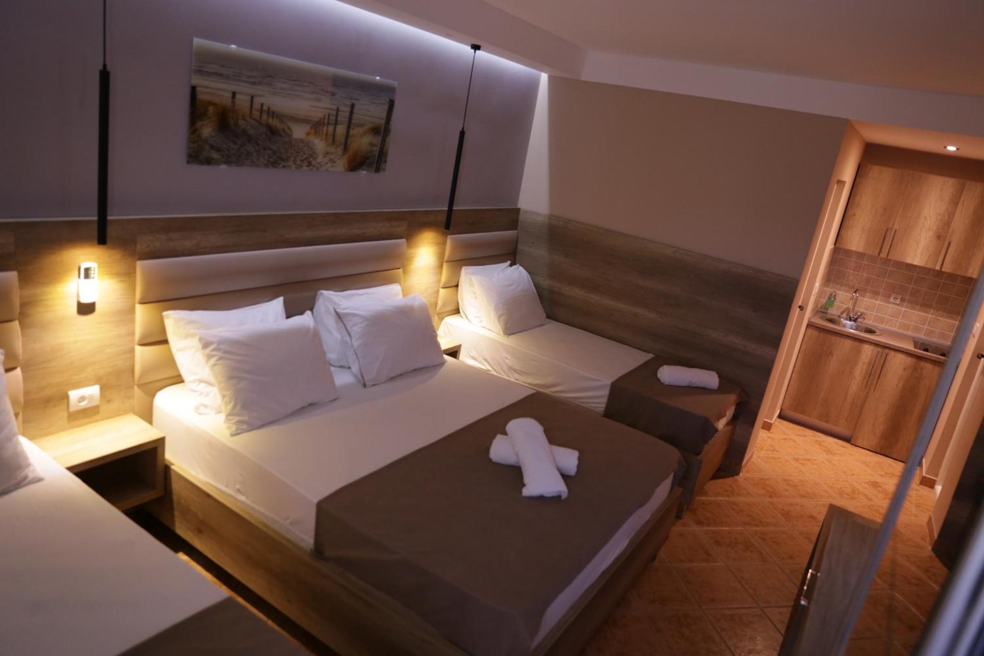 Hotel Comfort & Villas Donji Stoj Extérieur photo