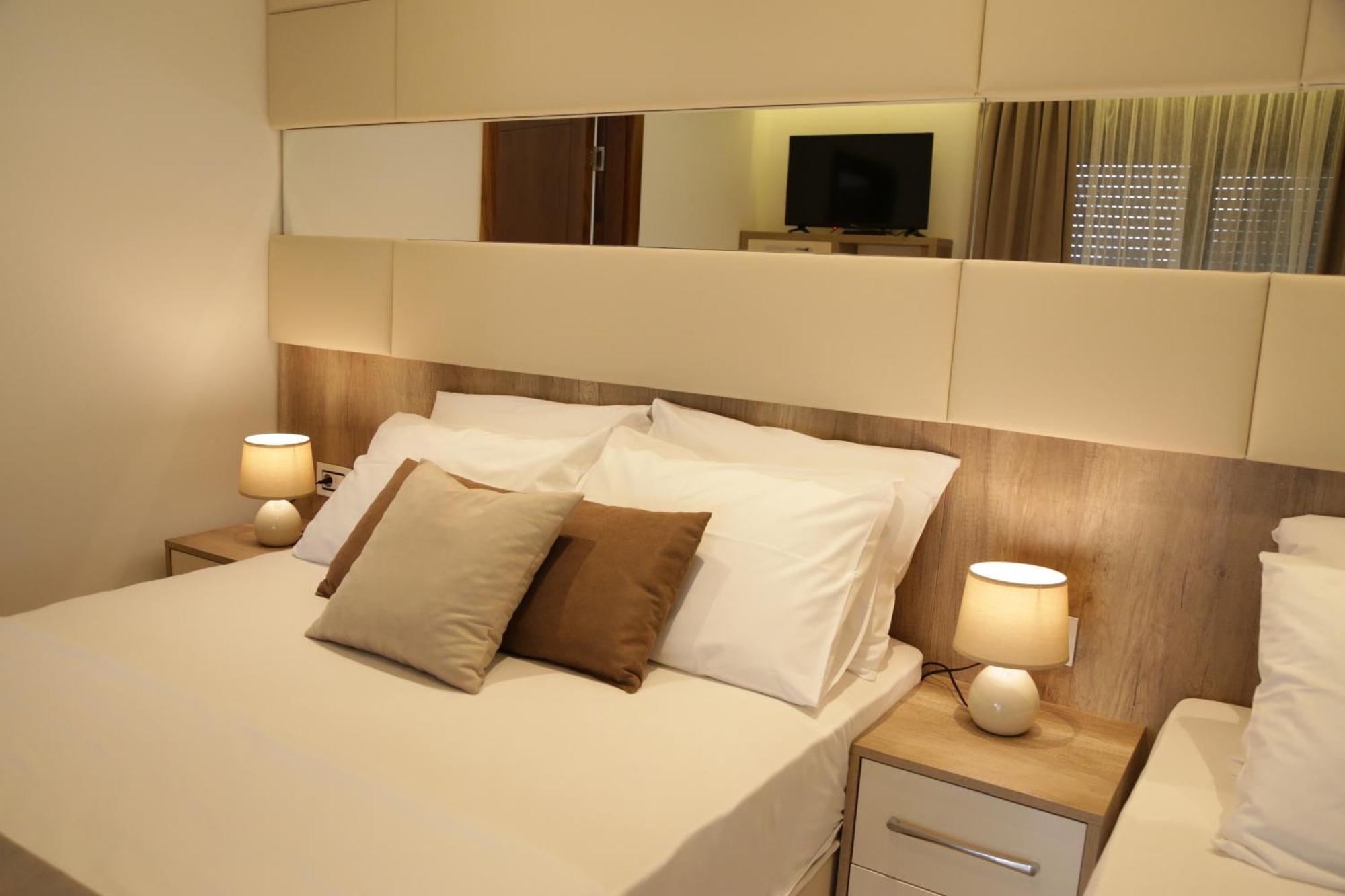 Hotel Comfort & Villas Donji Stoj Extérieur photo