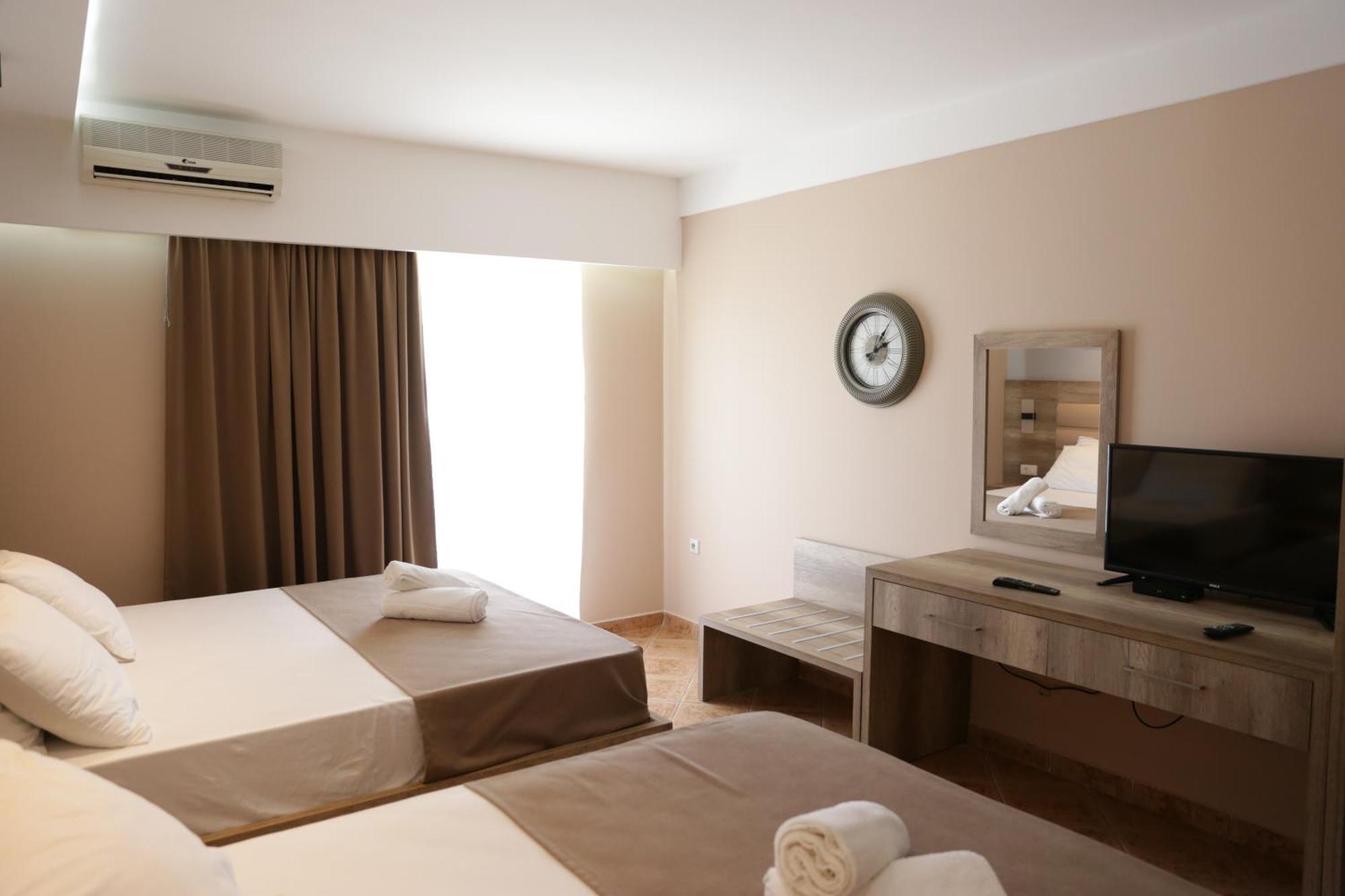Hotel Comfort & Villas Donji Stoj Extérieur photo